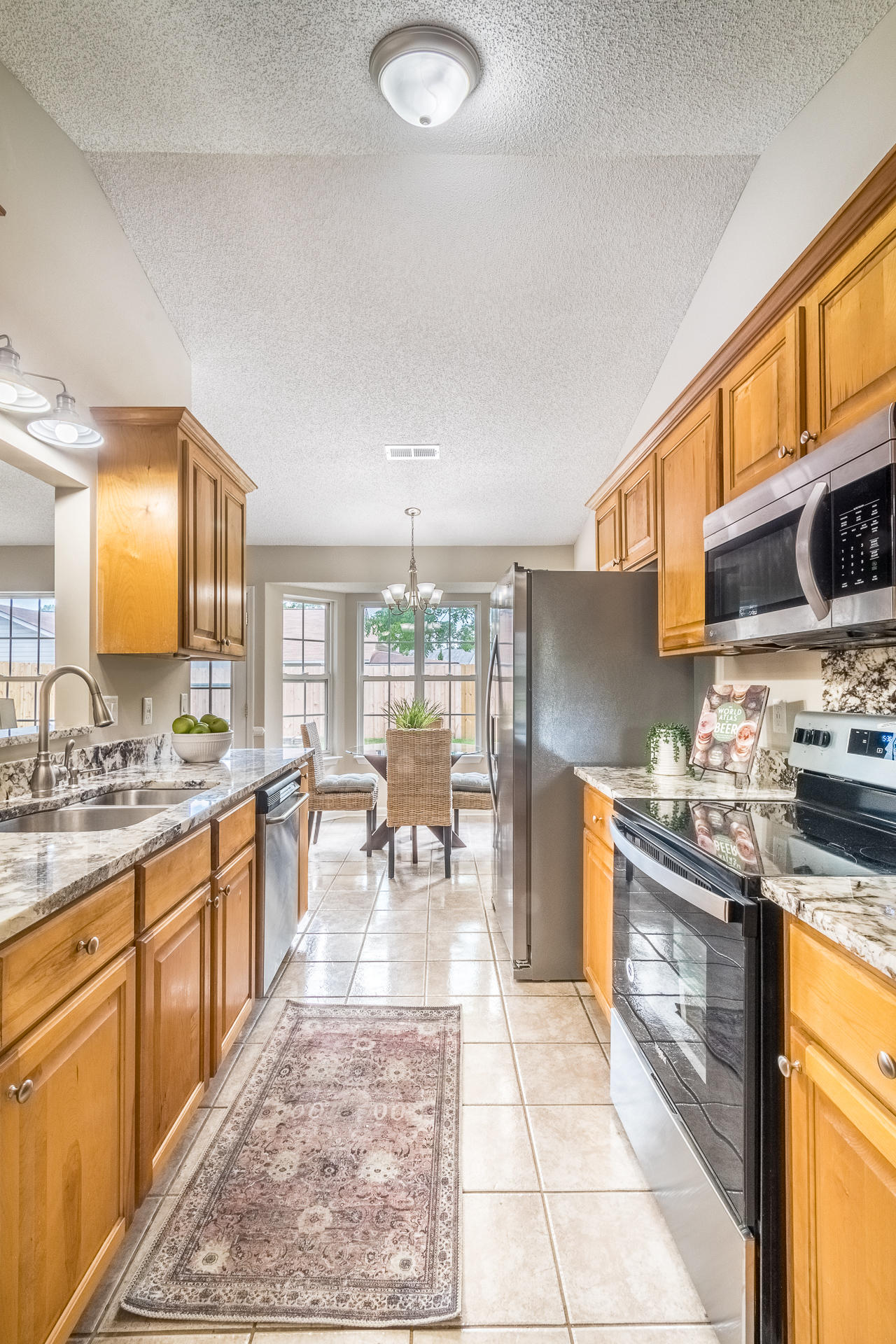 111 Cambridge Road Summerville, SC 29486 - Photo 14 of 31 Kitchen