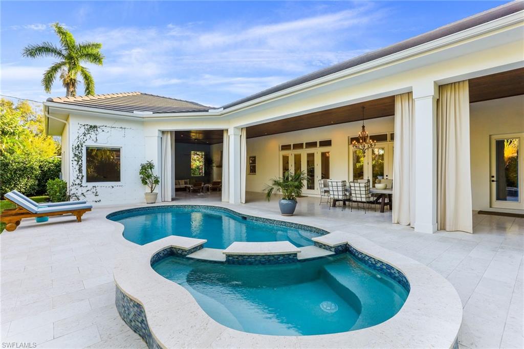 1440 Nautilus Road Naples, FL 34102 - Photo 5 of 34