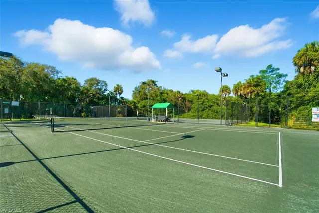 a view of a tennis court