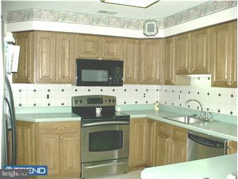 84 Kelly Driver Road Clementon, NJ 08021 - Photo 4 of 12 Kitchen