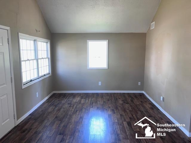 978 Division Street Adrian, MI 49221 - Photo 8 of 25