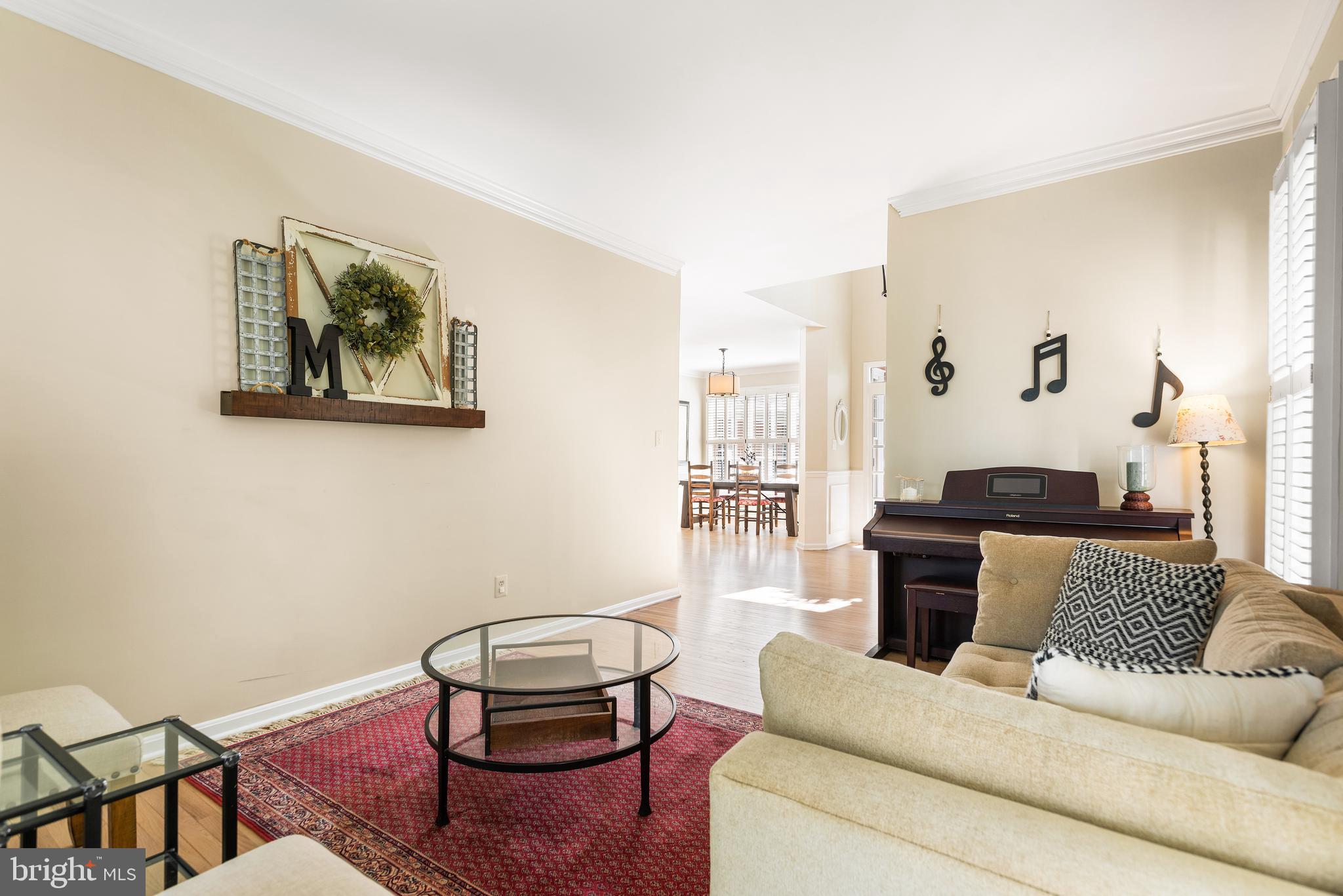 11412 Night Star Way Reston, VA 20194 - Photo 6 of 49 Living Room