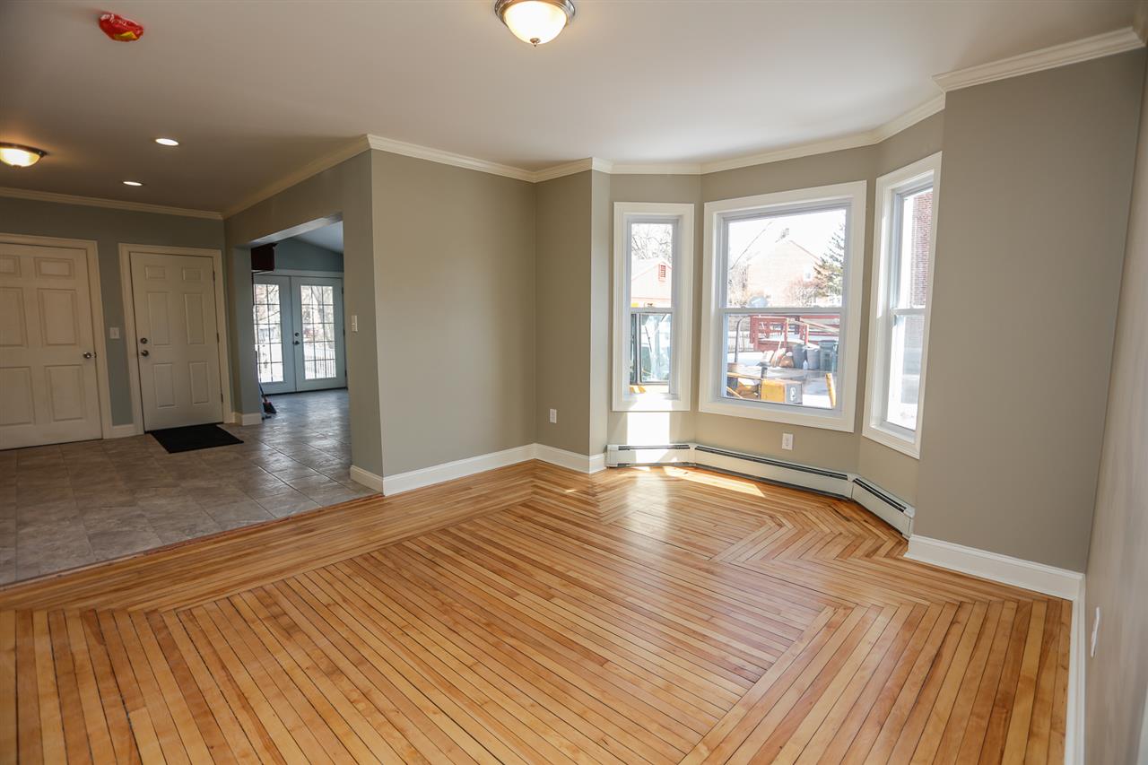 1142 Cilley Road Manchester, NH 03103 - Photo 11 of 40 Gallery Image 11