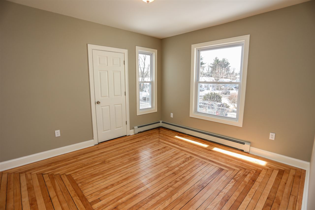 1142 Cilley Road Manchester, NH 03103 - Photo 13 of 40 Gallery Image 13