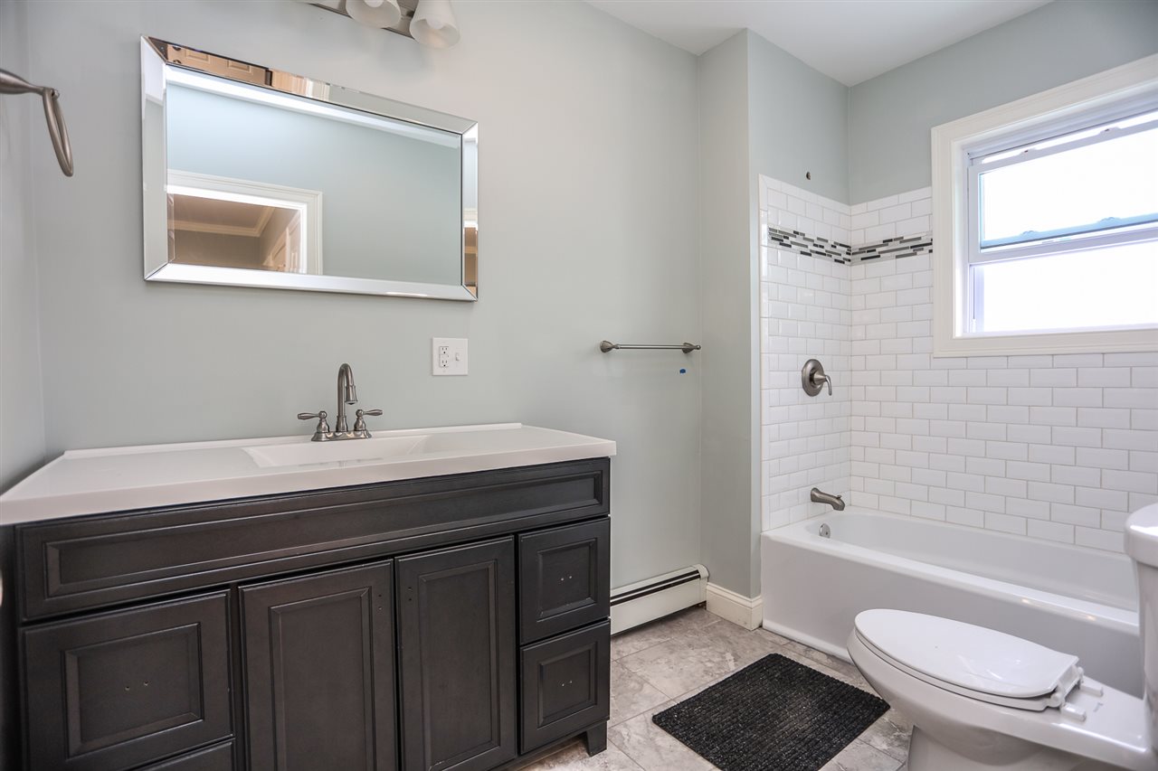 1142 Cilley Road Manchester, NH 03103 - Photo 15 of 40 Gallery Image 15