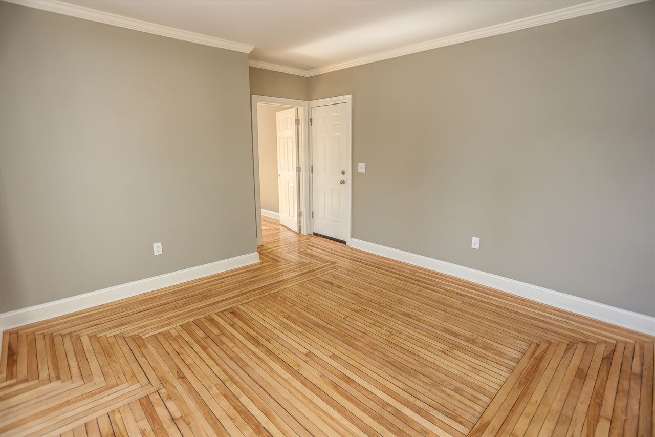 1142 Cilley Road Manchester, NH 03103 - Photo 18 of 40 Gallery Image 18