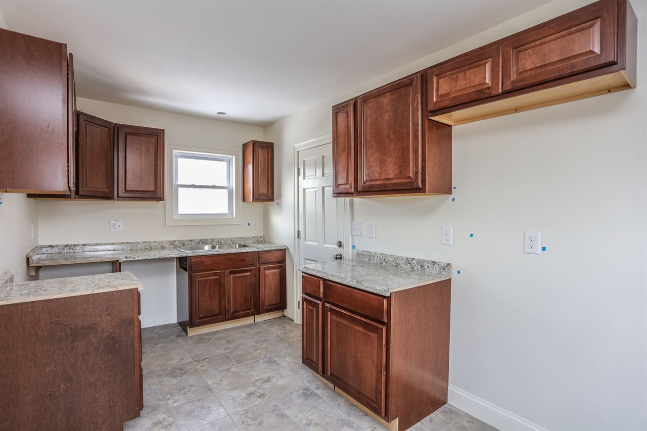 1142 Cilley Road Manchester, NH 03103 - Photo 28 of 40 Gallery Image 28