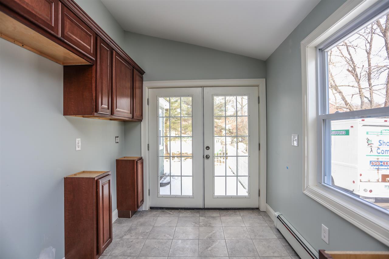 1142 Cilley Road Manchester, NH 03103 - Photo 5 of 40 Gallery Image 5