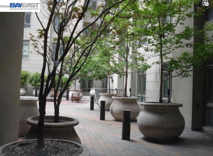 423 7th Street, Unit 208 Oakland, CA 94607 - Photo 13 of 16