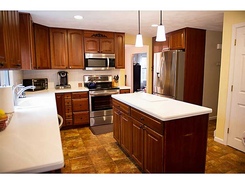 20 Grants Mill Road Cumberland, RI 02864 - Photo 4 of 25 Kitchen.
