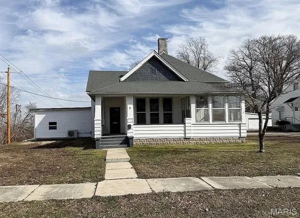 $215,900 | 3 South Hickory Street, Dexter, MO 63841