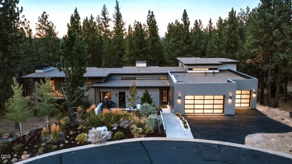 $2,875,000 | 19492 Bainbridge Court, Bend, OR 97702