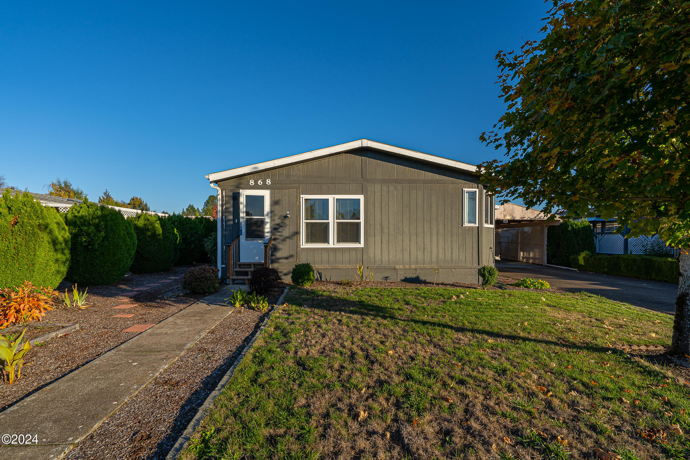868 Southeast Hankel Street Dallas, OR 97338 - Photo 1 of 35 hankel-backlightmarketing-4