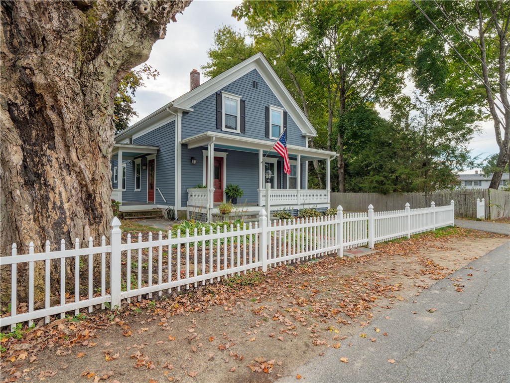 17 Maple Street Coventry, RI 02816 - Photo 4 of 49 Gallery Image 4