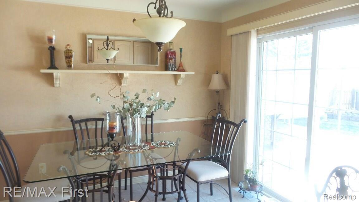 745 Vernier Road Grosse Pointe, MI 48236 - Photo 9 of 19 20180402_102311_resized.jpg