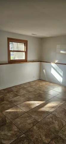 $2,800 | 1702 Knoll Avenue, McHenry, IL 60050