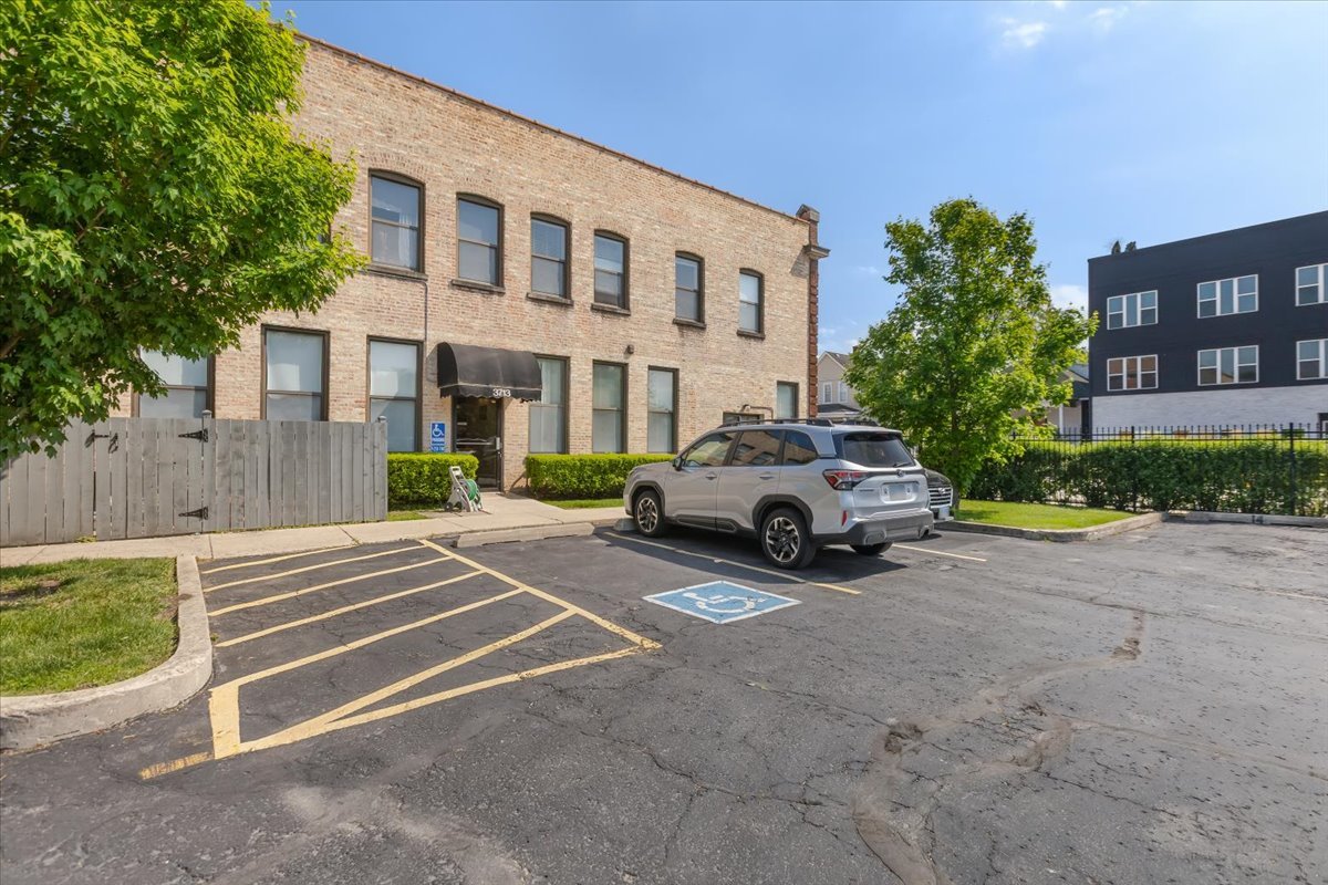 3713 Grand Boulevard, Unit 10 Brookfield, IL 60513 - Photo 22 of 27