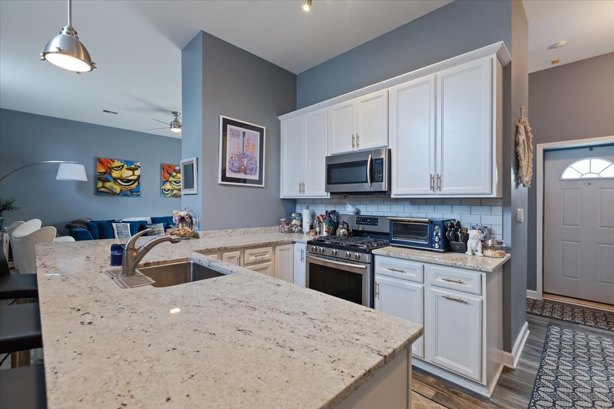 3713 Grand Boulevard, Unit 10 Brookfield, IL 60513 - Photo 8 of 27