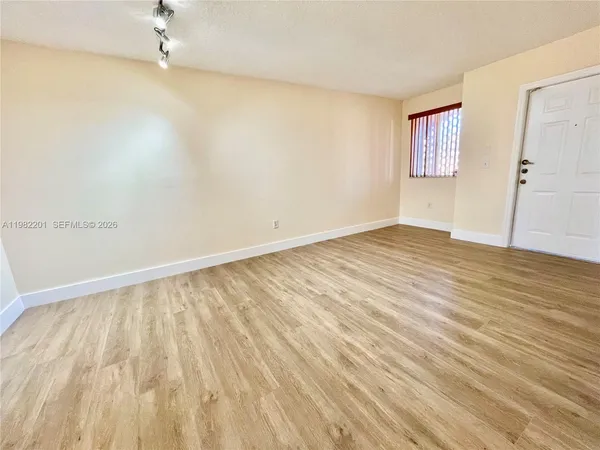 $2,300 | 4681 Northwest 9th Street, Unit 211, Miami, FL 33126