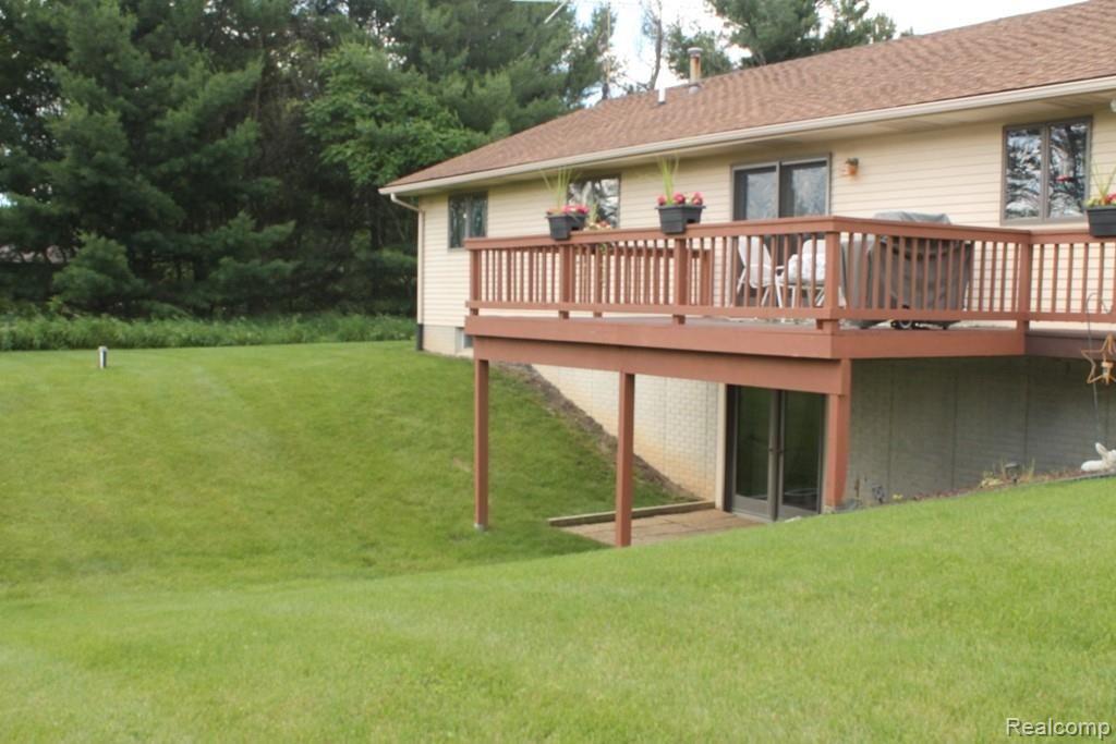 9330 Hartland Road Fenton, MI 48430 - Photo 39 of 43 IMG_5081.JPG