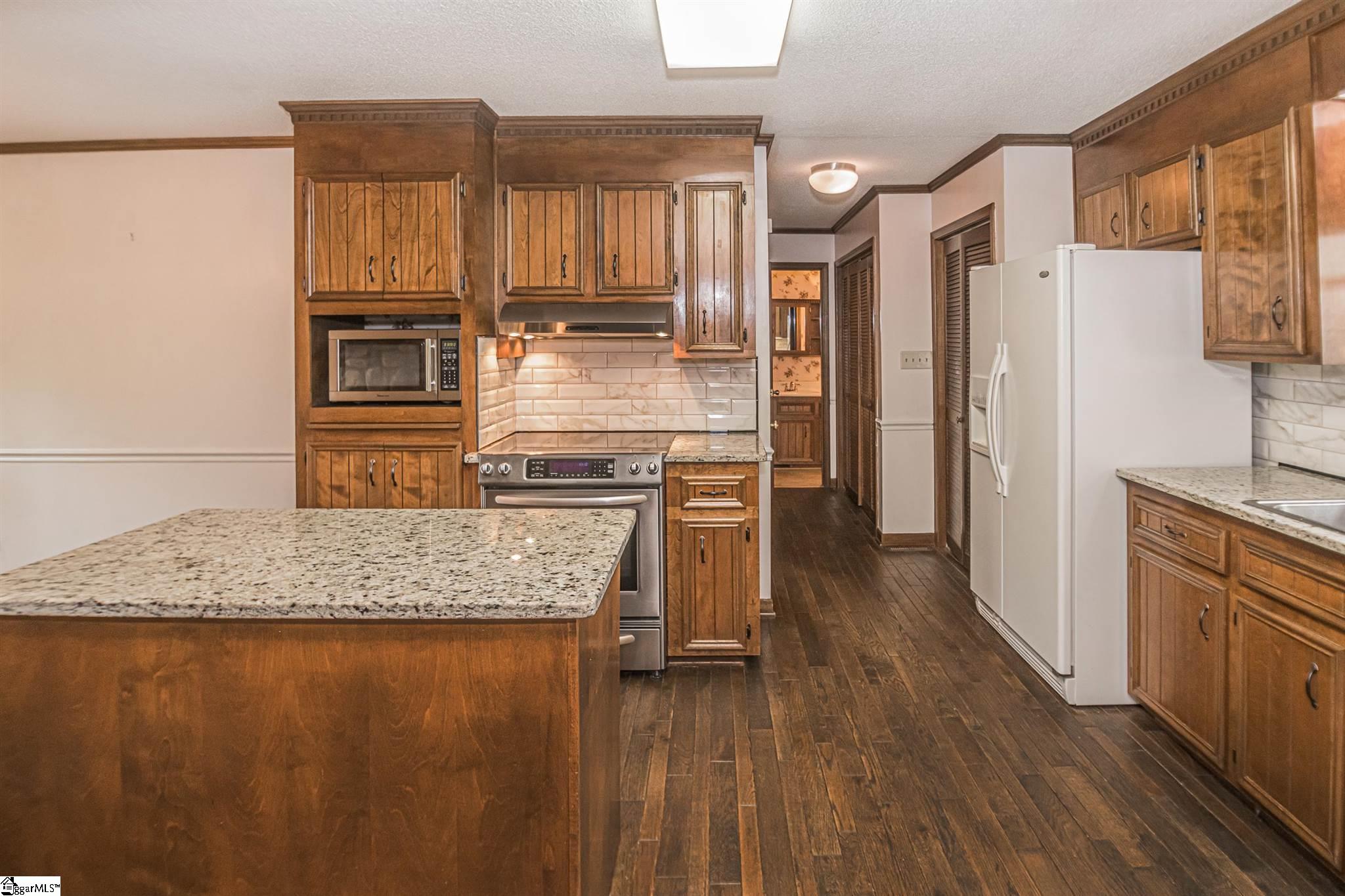1017 Traynum Road Belton, SC 29627 - Photo 19 of 36