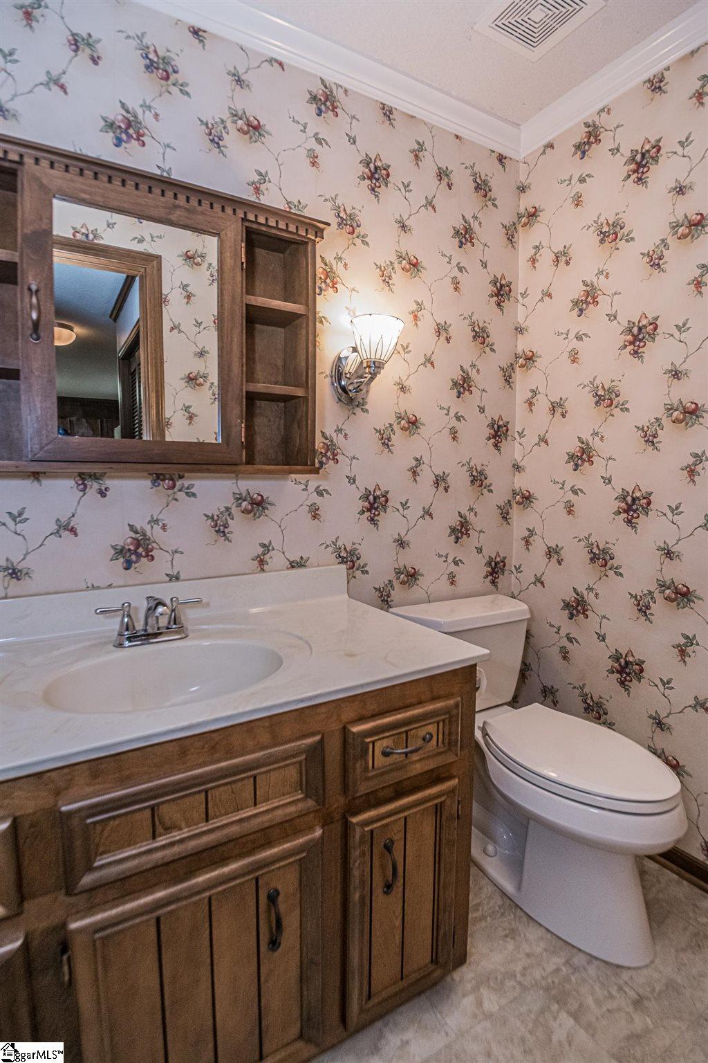 1017 Traynum Road Belton, SC 29627 - Photo 23 of 36