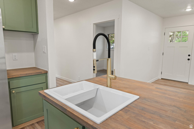596 South 1500 East Provo, UT 84606 - Photo 7 of 49