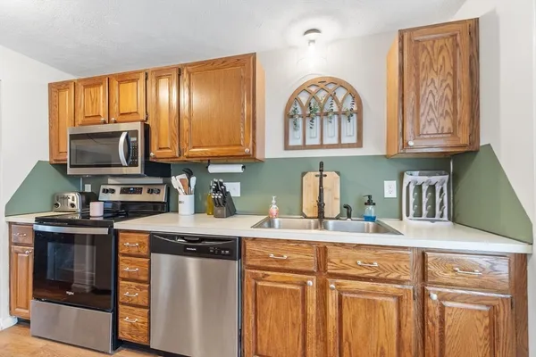 $539,900 | 320 Newbury Street, Unit 704, Danvers, MA 01923