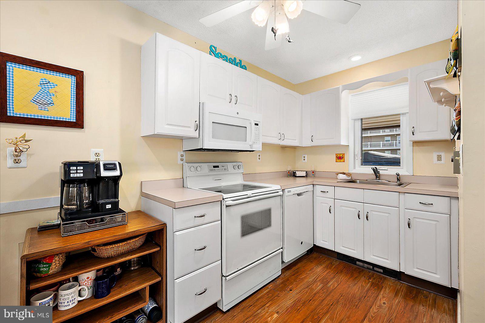 616 Salt Spray Road, Unit 7 Ocean City, MD 21842 - Photo 25 of 53 SPACIOUS KITCHEN
