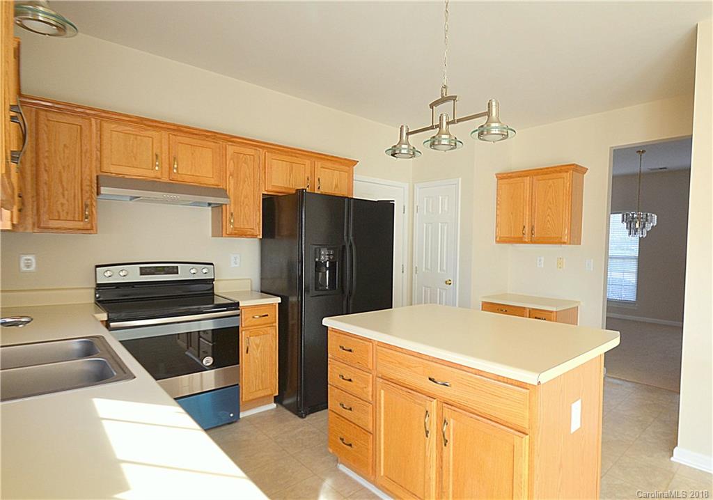 3933 Green Pasture Road Charlotte, NC 28269 - Photo 4 of 27