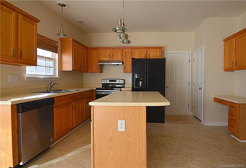 3933 Green Pasture Road Charlotte, NC 28269 - Photo 7 of 27