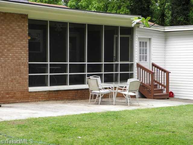 703 Overbrook Drive High Point, NC 27262 - Photo 13 of 16 Patio/Deck.