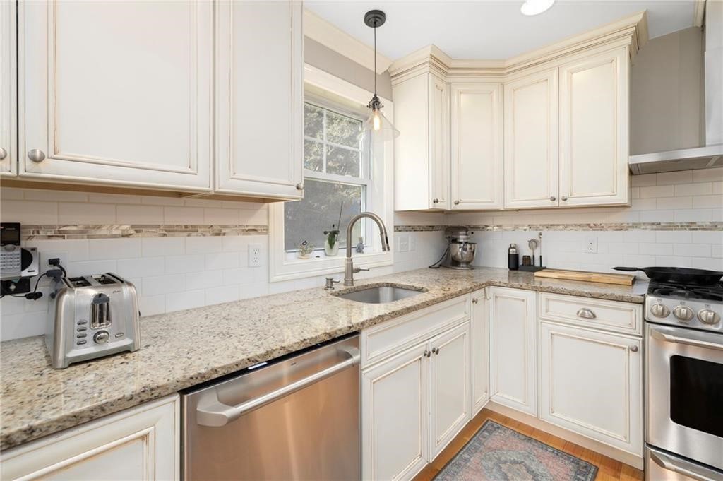 15 Victoria Lane Scituate, RI 02831 - Photo 16 of 50