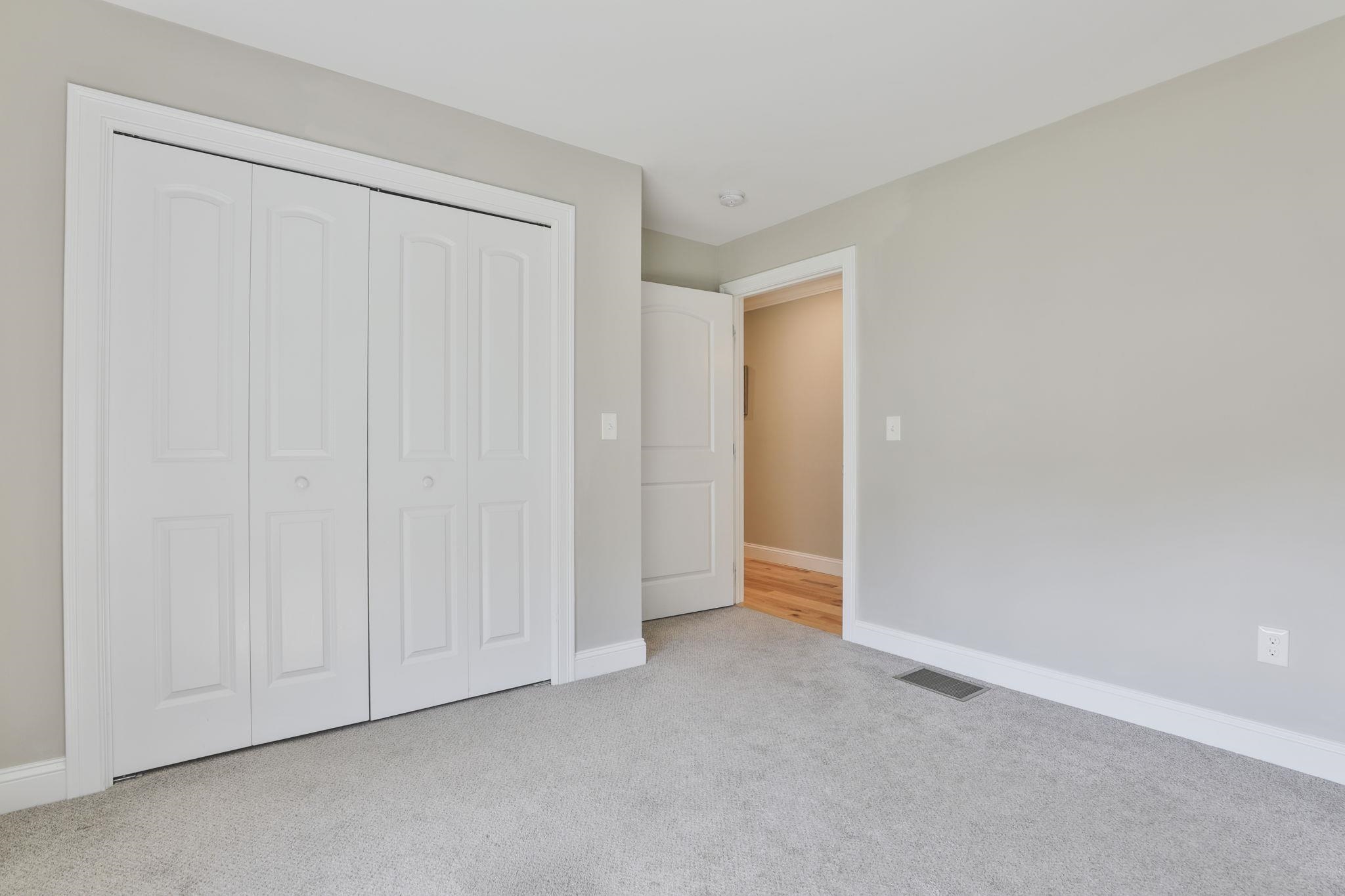 16 Strawberry Lane Hooksett, NH 03106 - Photo 33 of 39