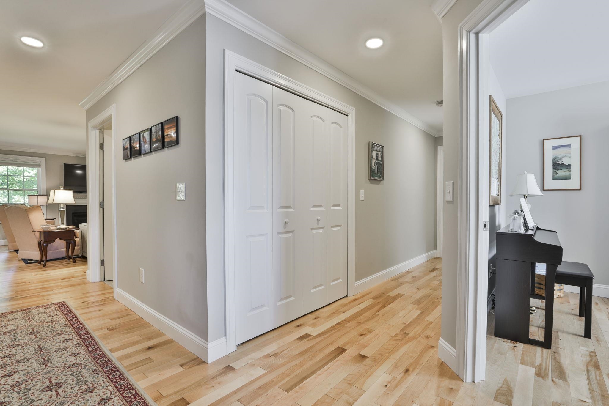 16 Strawberry Lane Hooksett, NH 03106 - Photo 6 of 39