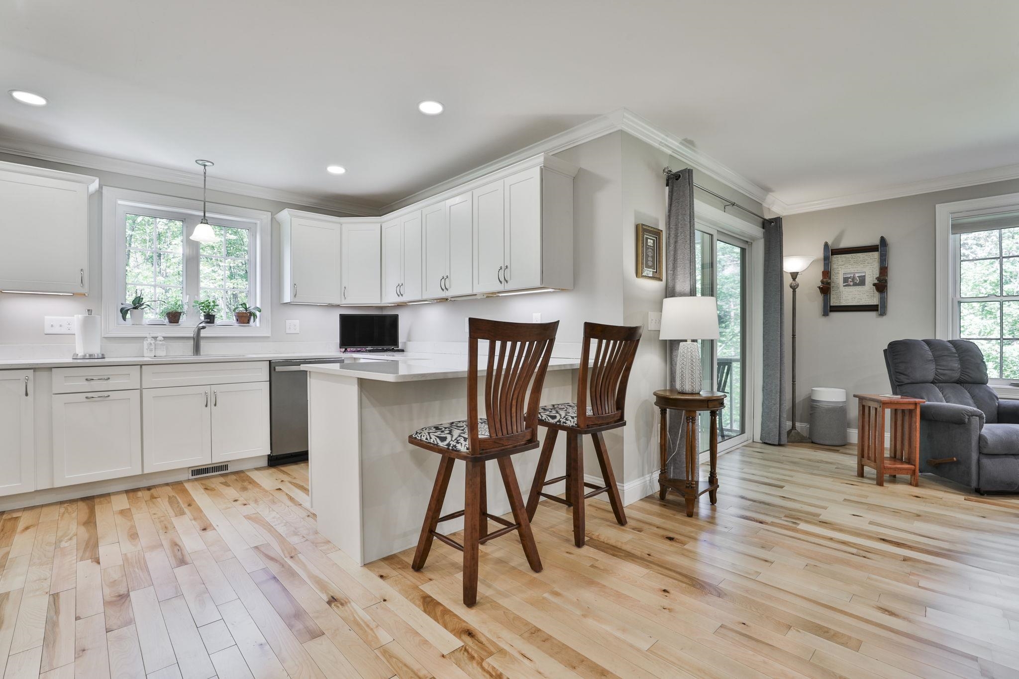 16 Strawberry Lane Hooksett, NH 03106 - Photo 7 of 39