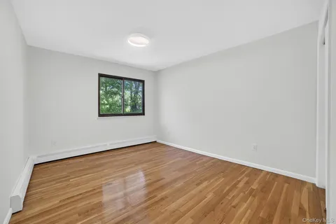 $995,000 | 8 Amalfi Drive, Cortlandt Manor, NY 10567