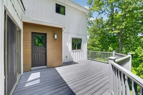 $995,000 | 8 Amalfi Drive, Cortlandt Manor, NY 10567