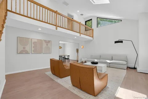 $995,000 | 8 Amalfi Drive, Cortlandt Manor, NY 10567