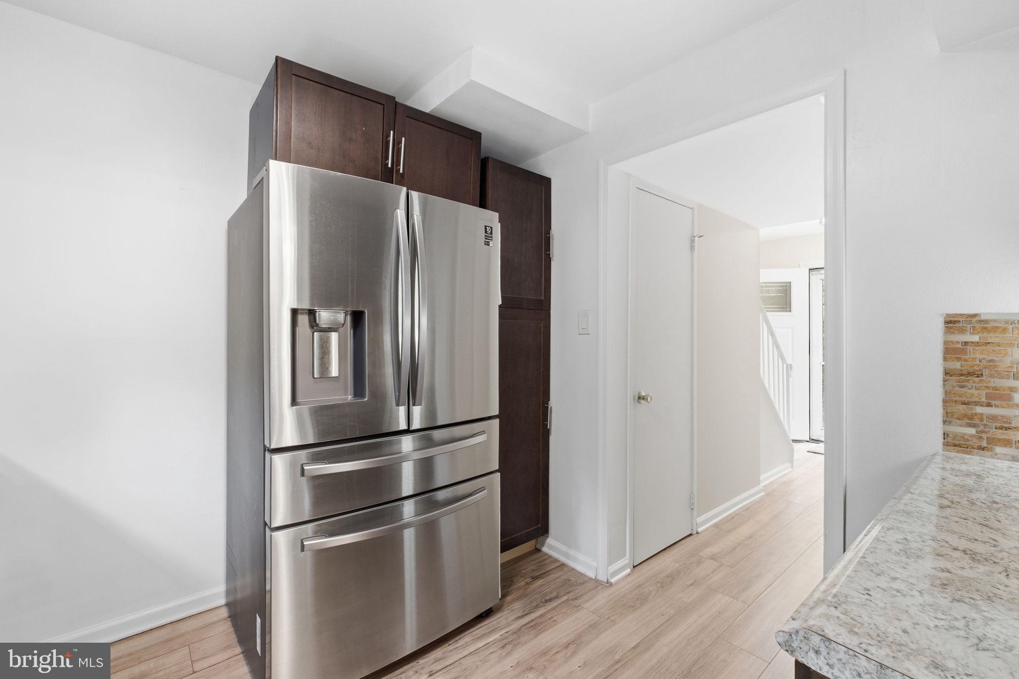7709 Matisse Way Springfield, VA 22153 - Photo 14 of 27 Newer stainless steel appliances