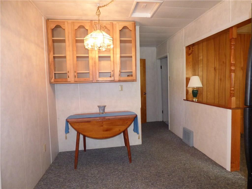 188-190 Penn Manor Road Irwin, PA 15642 - Photo 7 of 25 Eat in dining area
