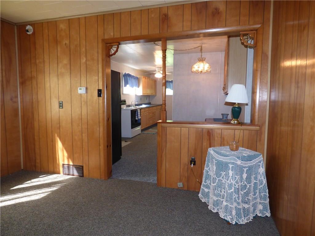 188-190 Penn Manor Road Irwin, PA 15642 - Photo 9 of 25 Living area