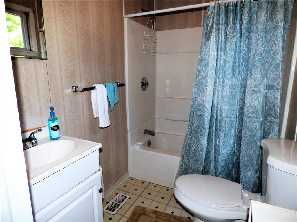 188-190 Penn Manor Road Irwin, PA 15642 - Photo 10 of 25 Full bath
