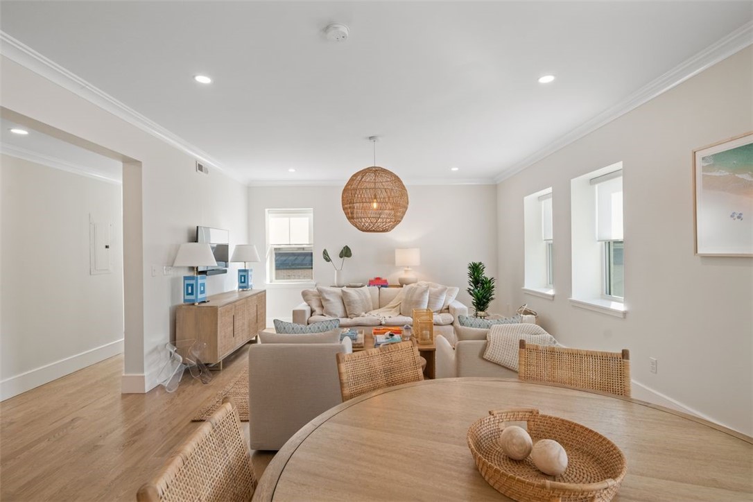 2 Eastnor Road, Unit D Newport, RI 02840 - Photo 4 of 24
