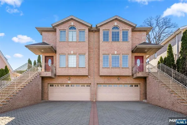 $4,400 | 520 7th Street, Palisades Park, NJ 07650