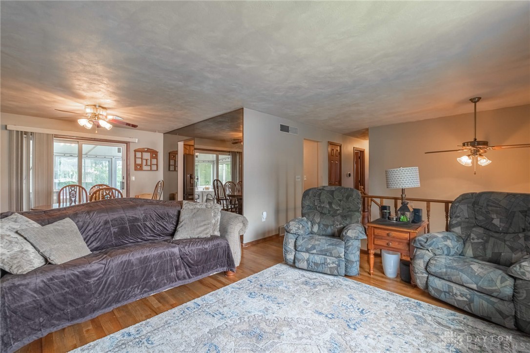 8023 Barret Road West Chester, OH 45069 - Photo 3 of 37 Gallery Image 3