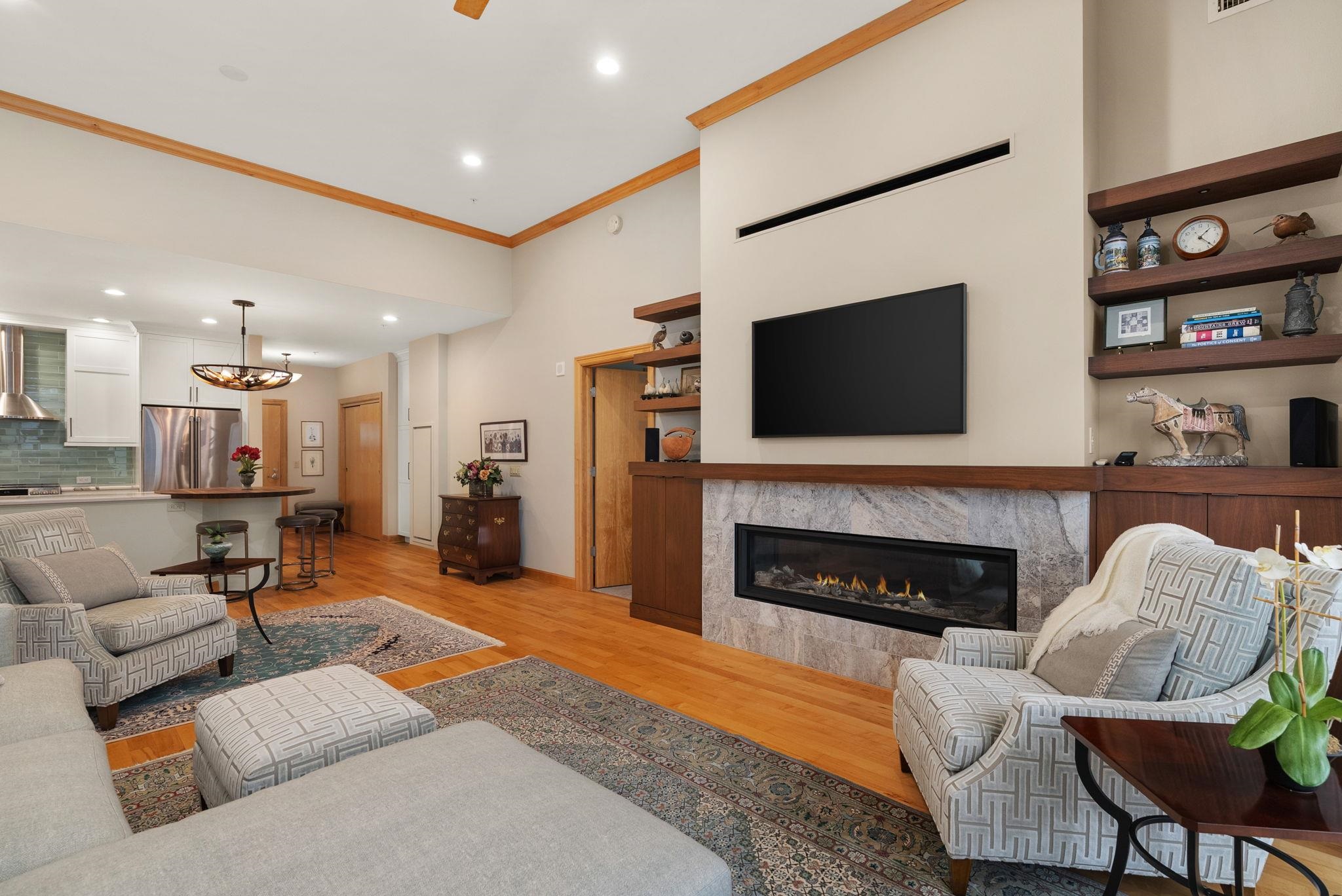 625 North Segoe Road, Unit 811 Madison, WI 53705 - Photo 11 of 47