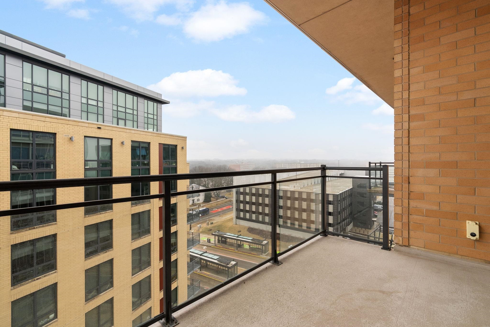 625 North Segoe Road, Unit 811 Madison, WI 53705 - Photo 12 of 47