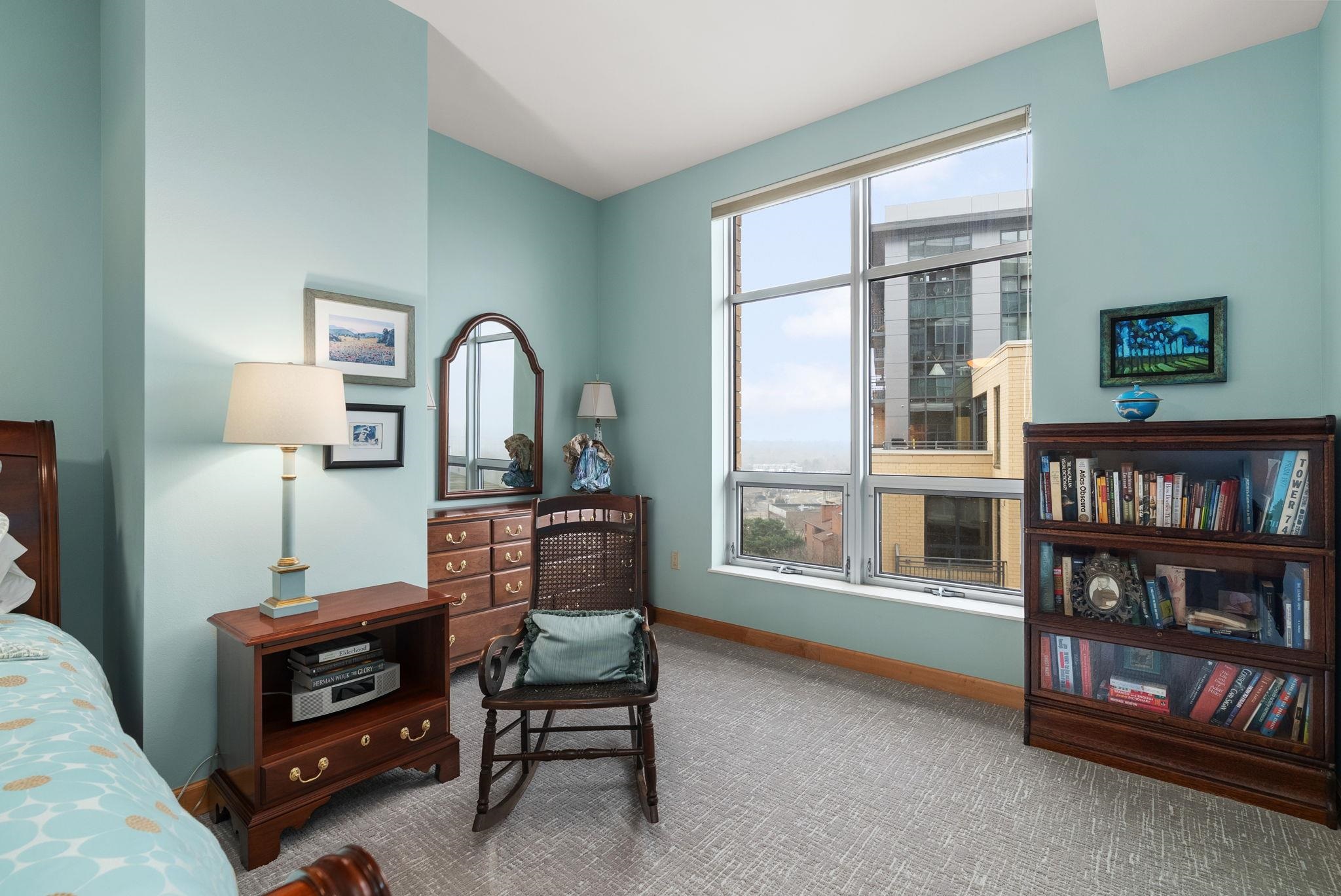 625 North Segoe Road, Unit 811 Madison, WI 53705 - Photo 16 of 47