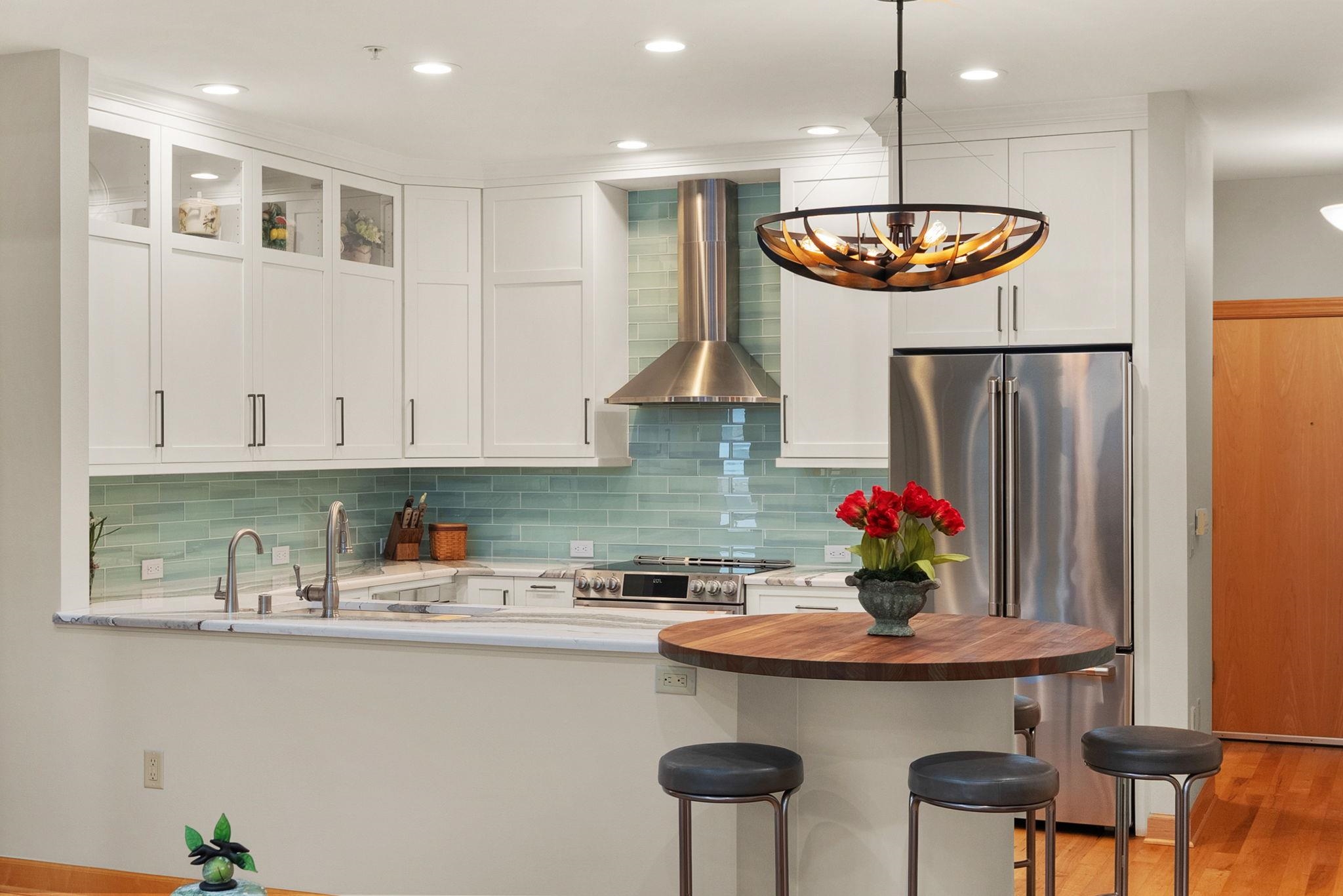 625 North Segoe Road, Unit 811 Madison, WI 53705 - Photo 3 of 47